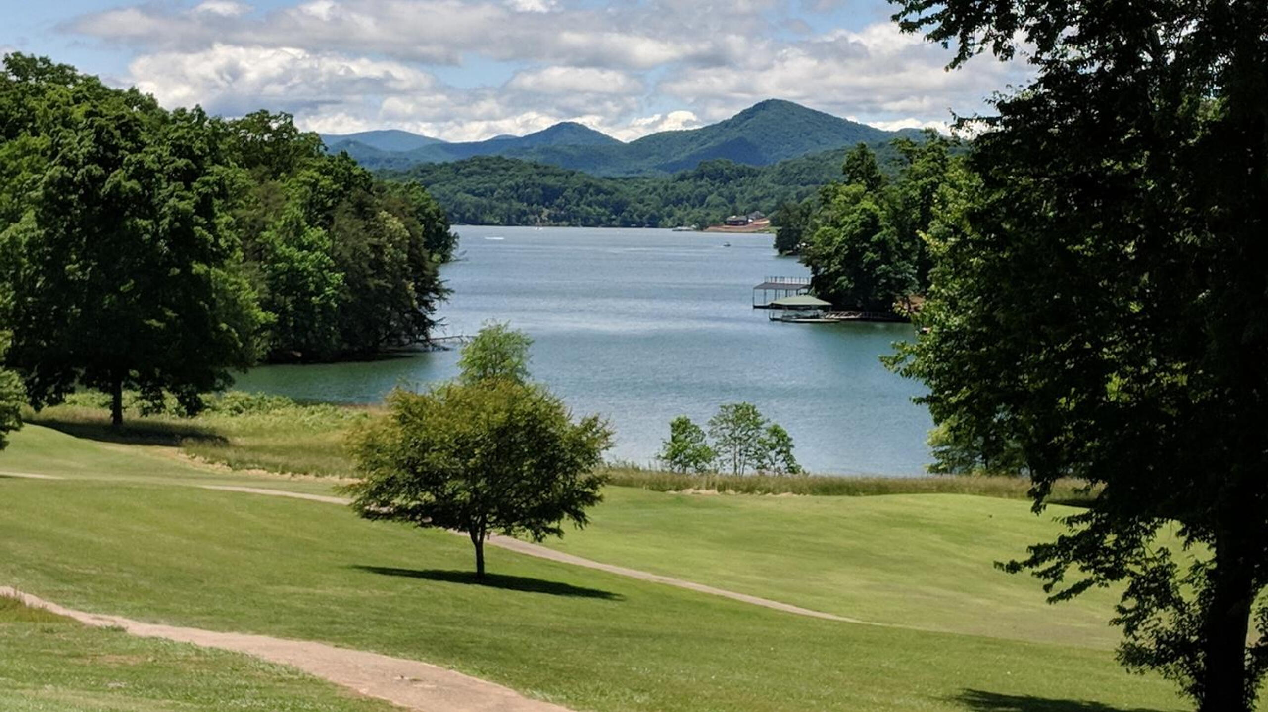Lake at the foot of golf course
